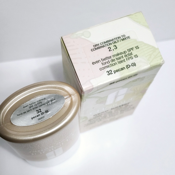 Clinique 32 Pecan Even Better Foundation NIB - Picture 2 of 2
